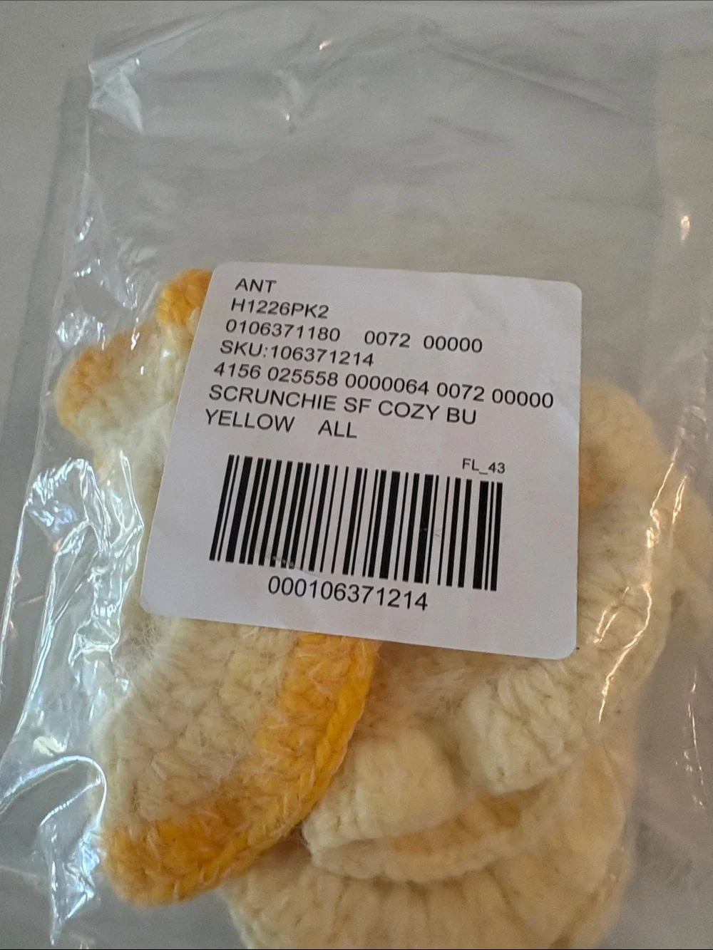 Anthropologie Yellow & Cream Crochet Scrunchies (Set of 2)